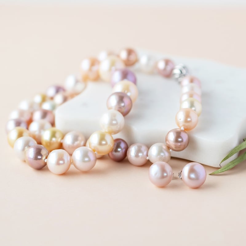 A strand of pearls is shown. 