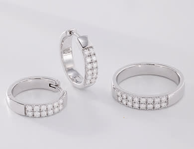 Moissanite hoop and band ring