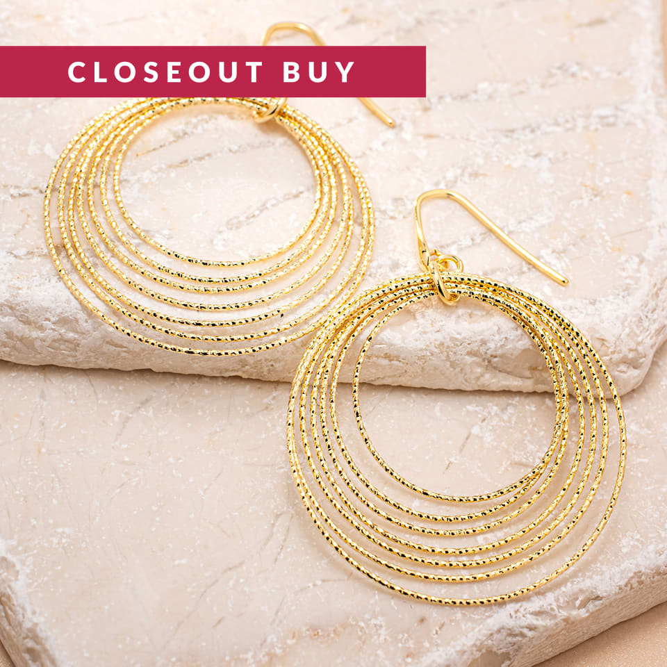 Gold dangle earrings 