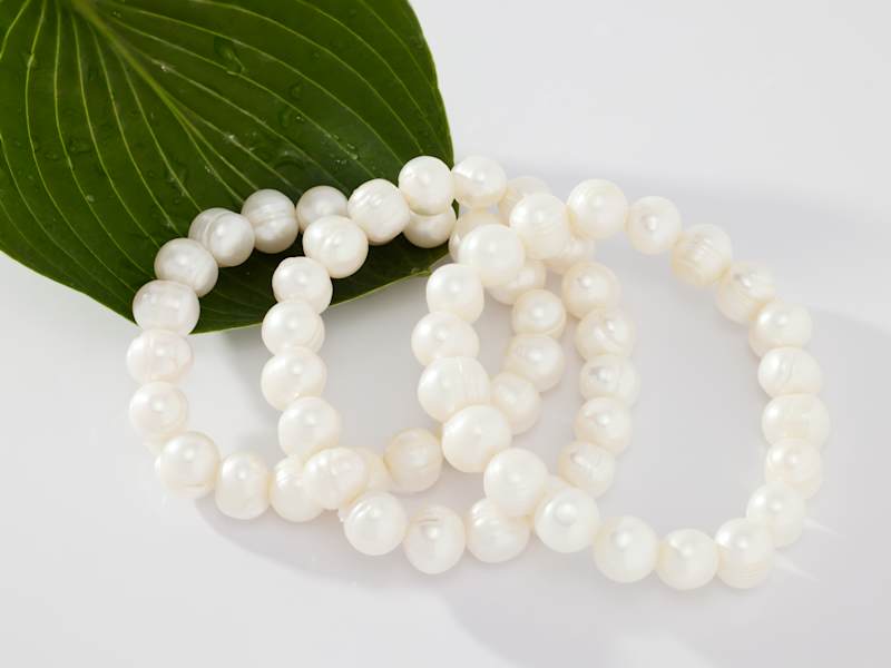 three white freshwater pearl bracelets 