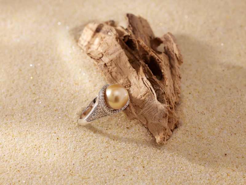 gold southsea pearl and silver ring 