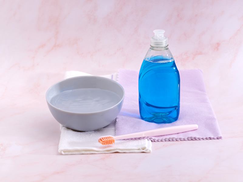 How to Clean Cubic Zirconia