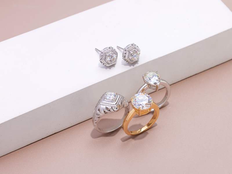 The Jet-Setter Bride's Guide to Jewelry