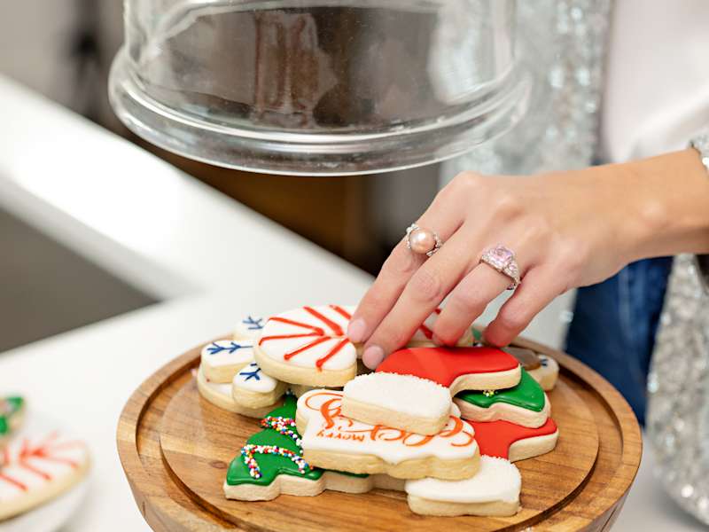 Deck the Halls with the Perfect Holiday Party Jewelry