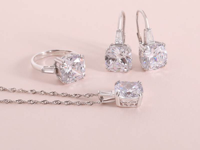 The Ultimate Guide to Jewelry Sizing