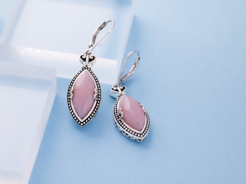 A pair of silver marquise-shaped pink opal dangle earrings 