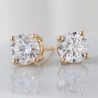 lab-grown diamond stud earrings